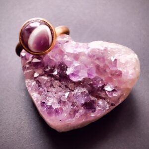 Bague acier inoxydable doré Améthyste chevron