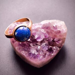 Bague acier inoxydable doré et pierre naturelle Sodalite