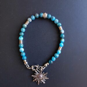 Bracelet Apatite (6 mm), entretoises et breloque soleil