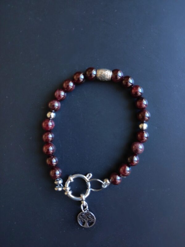 Bracelet Grenat (7 mm) et Arbre de vie