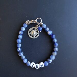 Bracelet Zen en Sodalite (6 mm) et breloque soleil