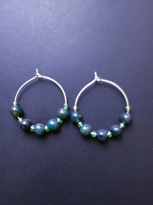 Boucles d'oreilles créoles Agate mousse (perle naturelle en 6 mm) et perle de rocaille