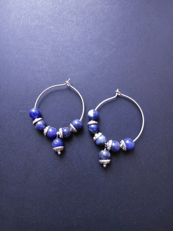 Boucles d'oreilles créoles Sodalite (perle naturelle en 6 mm) et entretoises