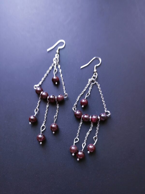 Boucles d'oreilles pendantes Grenat (perle naturelle en 7 mm) et chaîne acier inoxydable