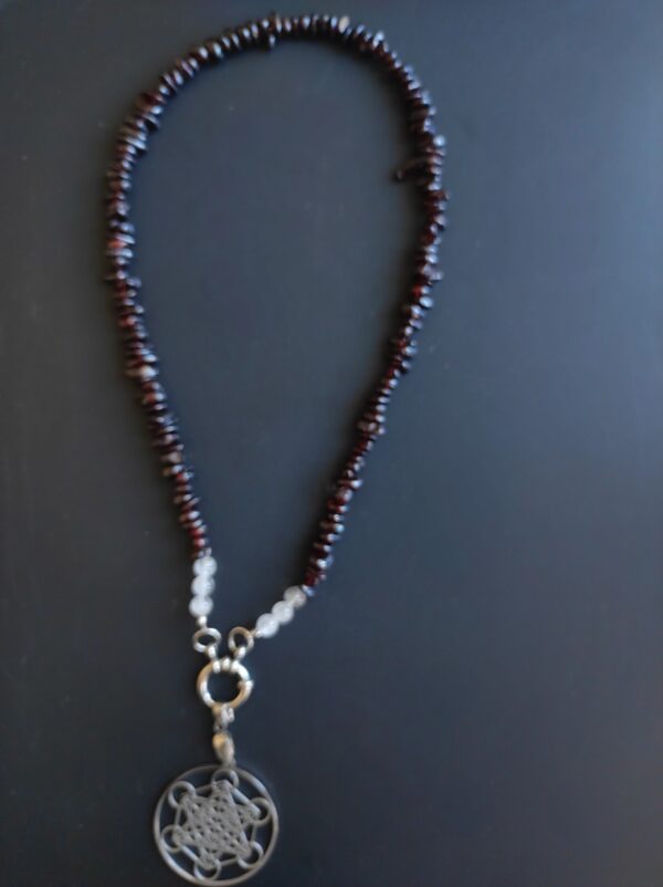 Collier Grenat (chips) et Cristal de roche (6 mm), Pendentif Métatron