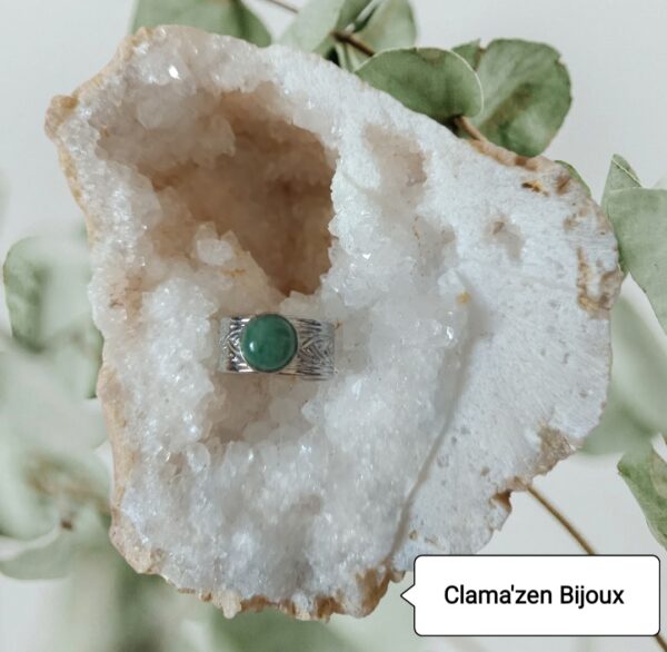 Bague large acier inoxydable argent martelé et pierre naturelle Aventurine verte