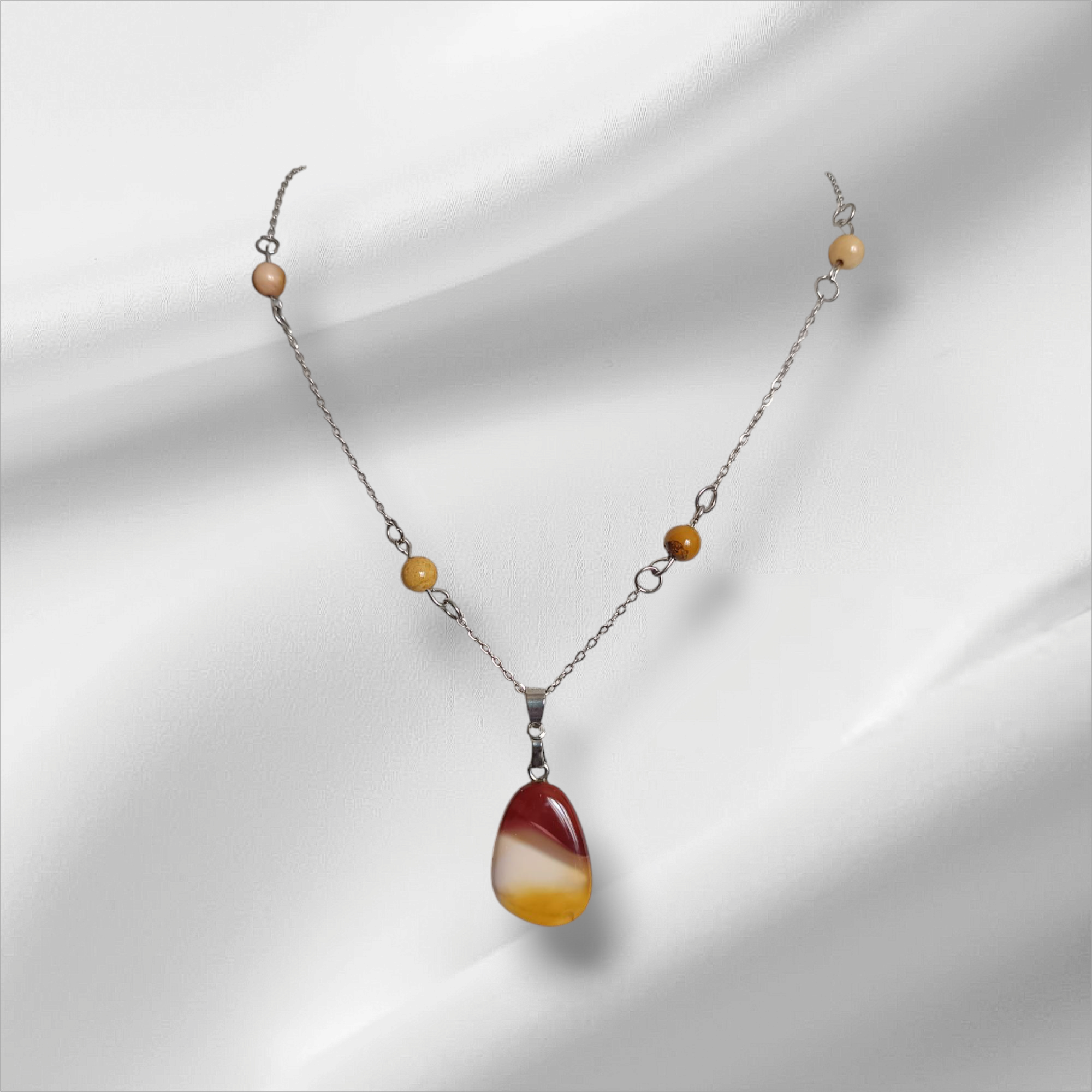 Chaîne acier inoxydable, pendentif Jaspe mokaïte véritable et perles en 6mm